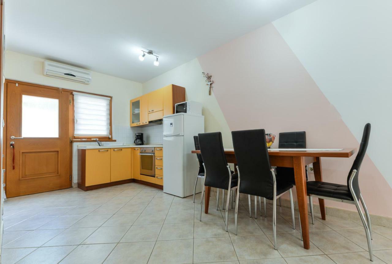 Lumbre Apartment Tar-Vabriga 外观 照片